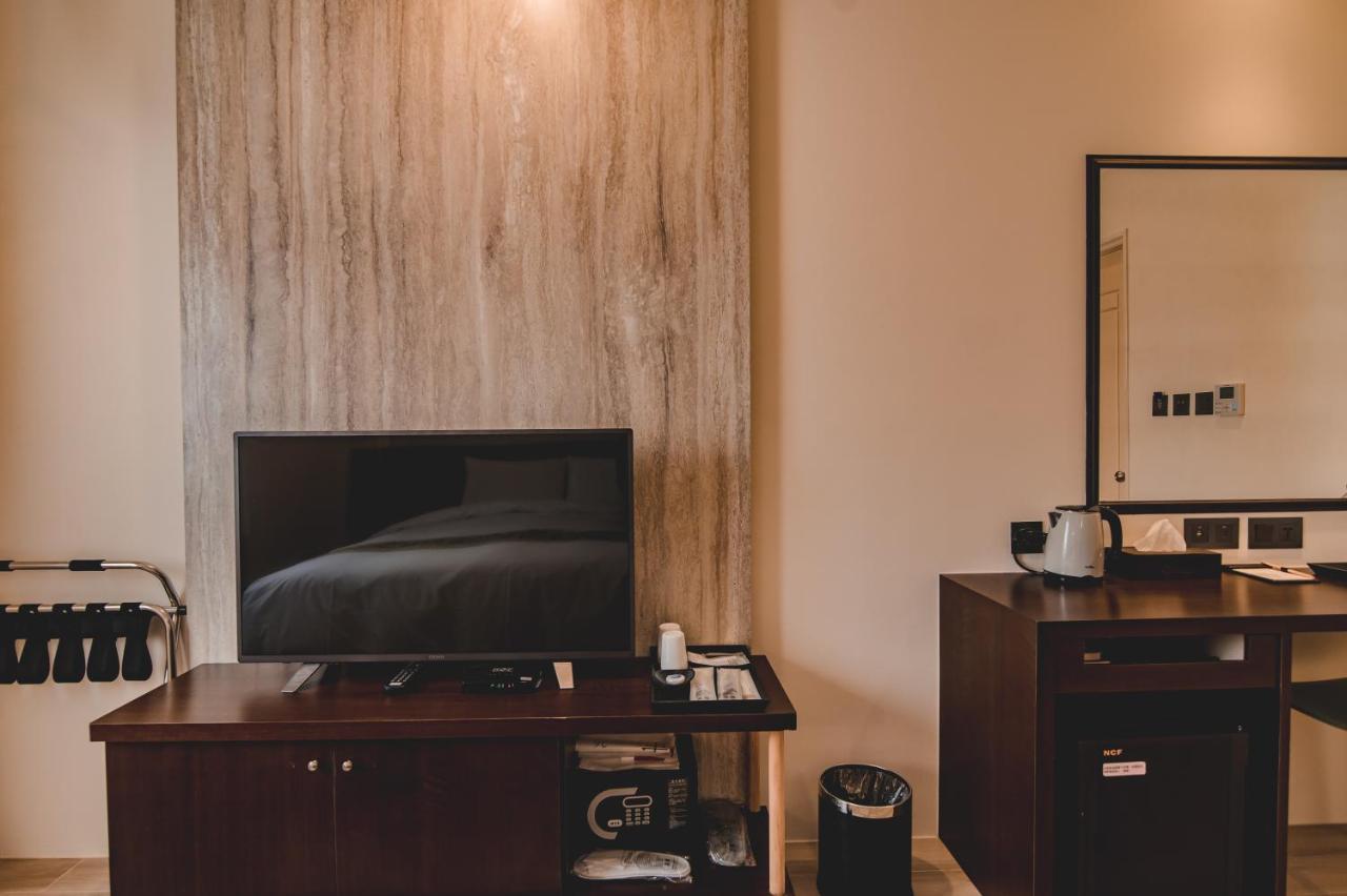 East Town 26 Hotel Хуалиен Сити Екстериор снимка