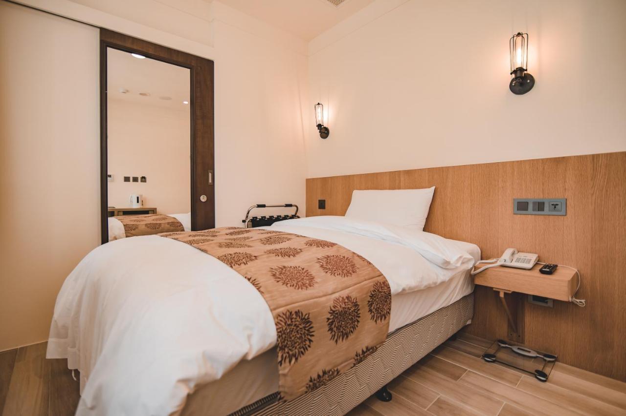 East Town 26 Hotel Хуалиен Сити Екстериор снимка