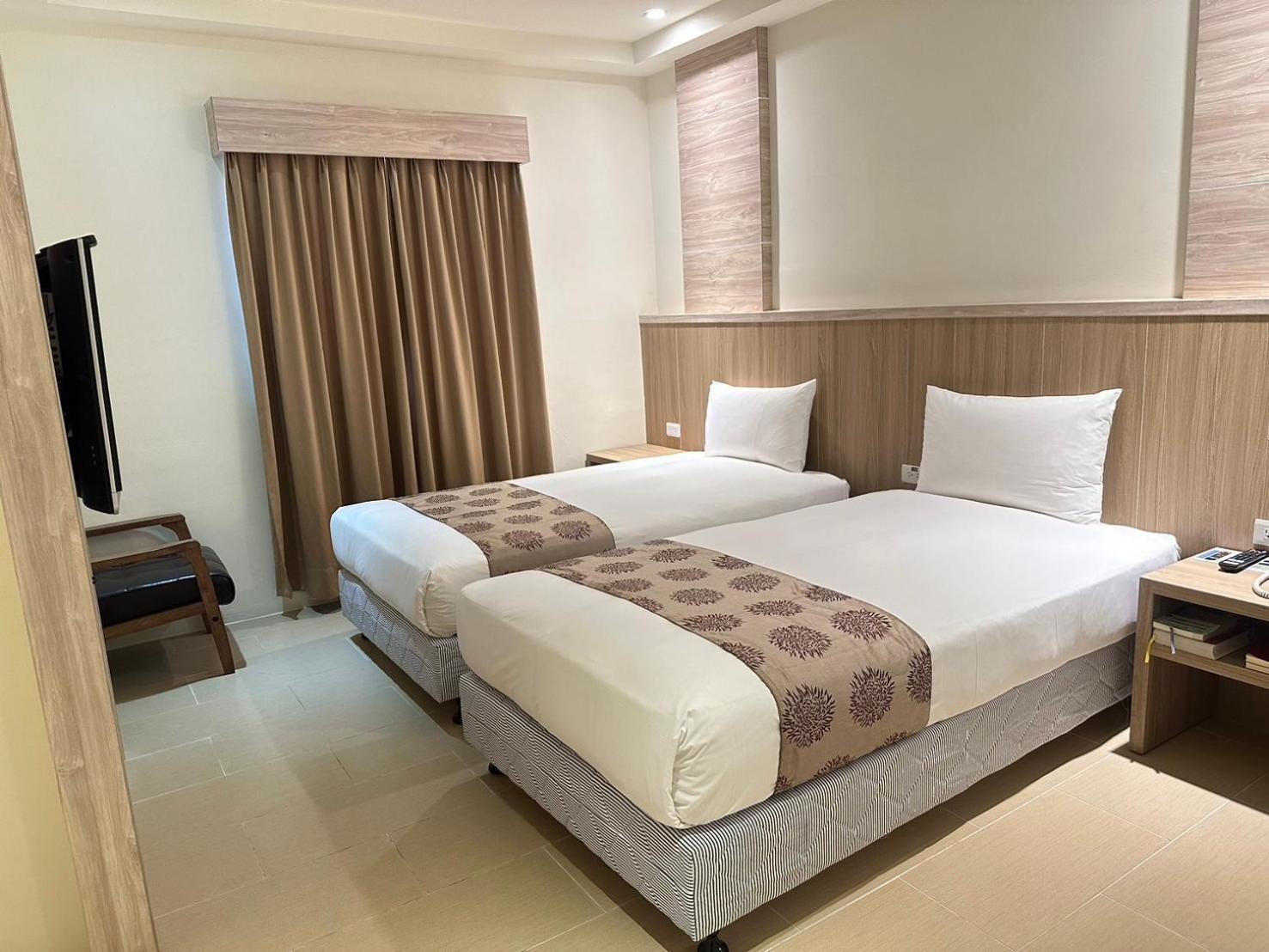 East Town 26 Hotel Хуалиен Сити Екстериор снимка