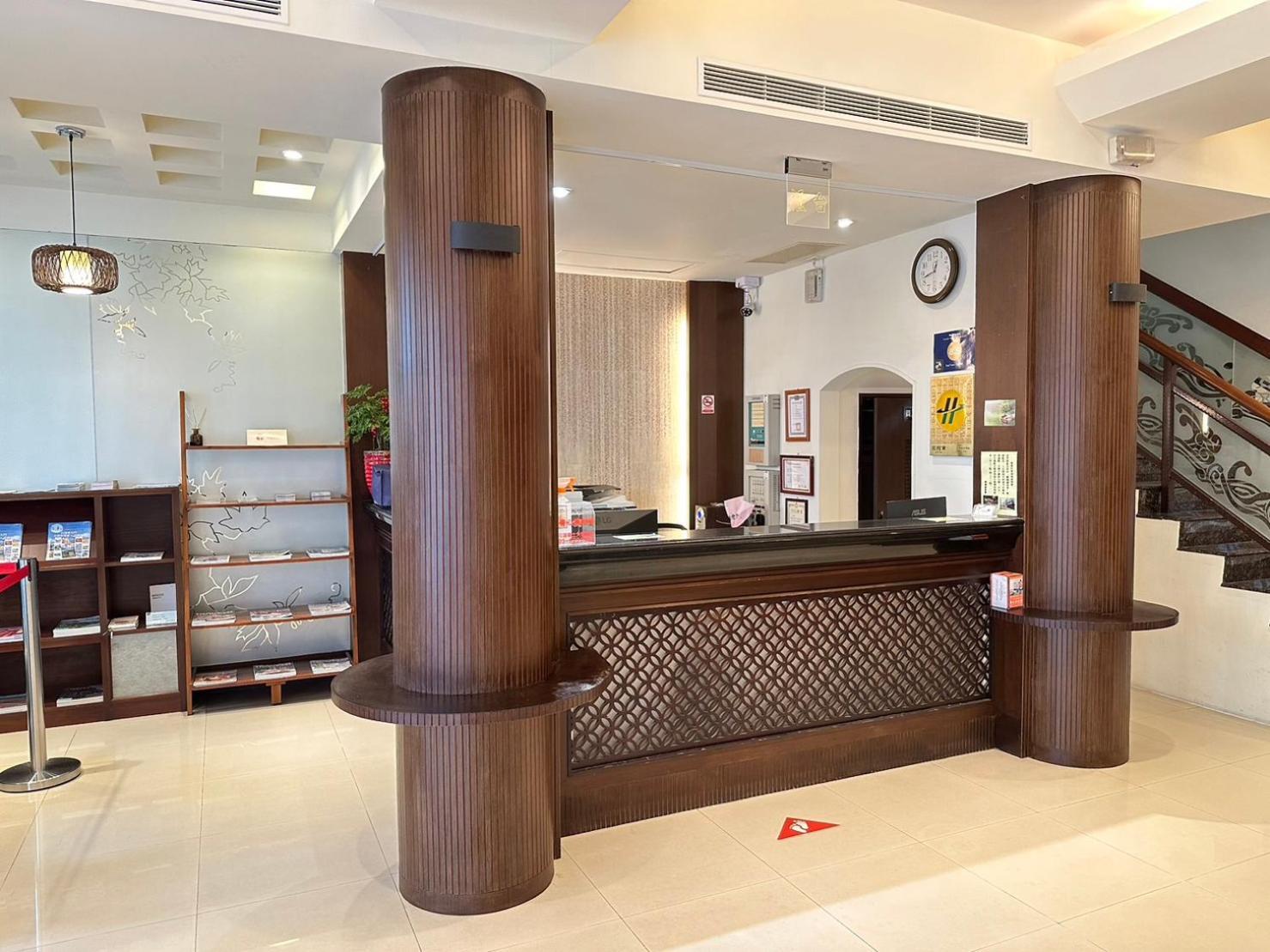 East Town 26 Hotel Хуалиен Сити Екстериор снимка