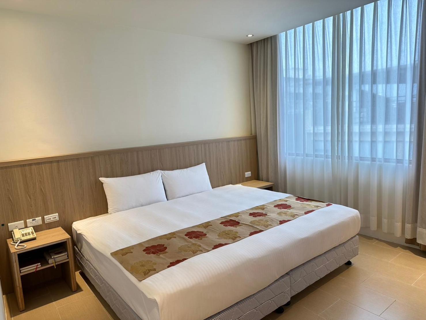 East Town 26 Hotel Хуалиен Сити Екстериор снимка