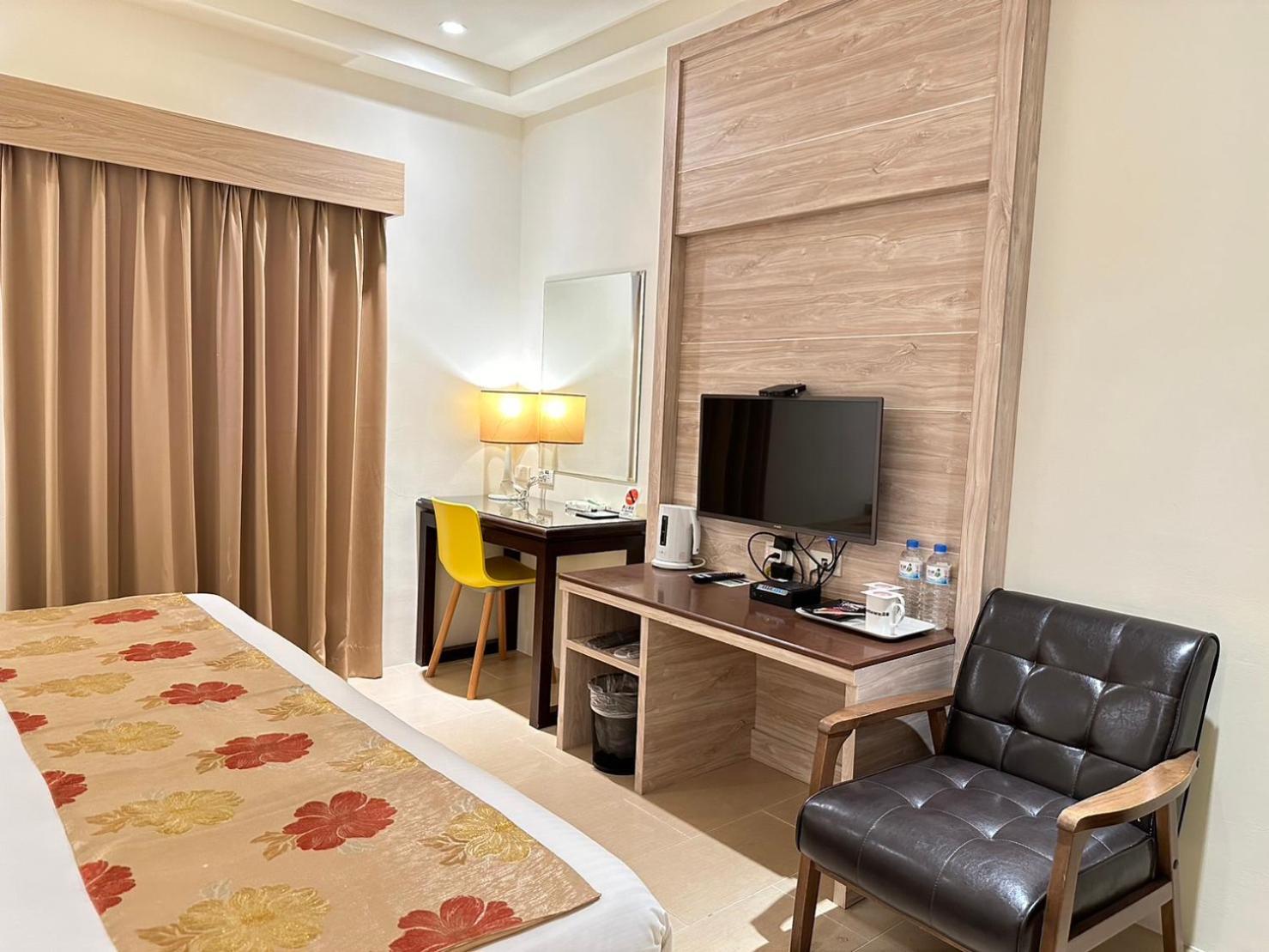 East Town 26 Hotel Хуалиен Сити Екстериор снимка