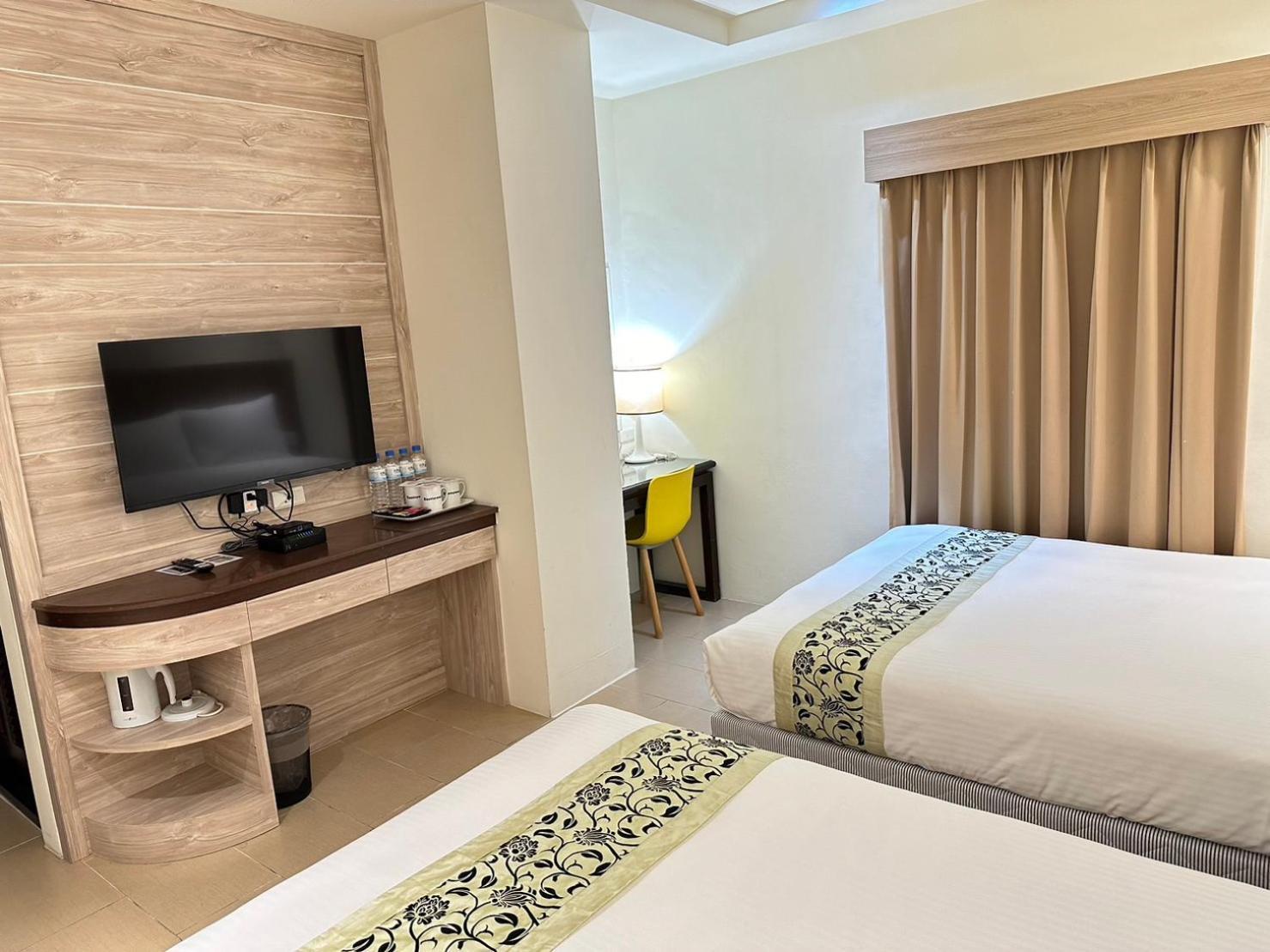 East Town 26 Hotel Хуалиен Сити Екстериор снимка