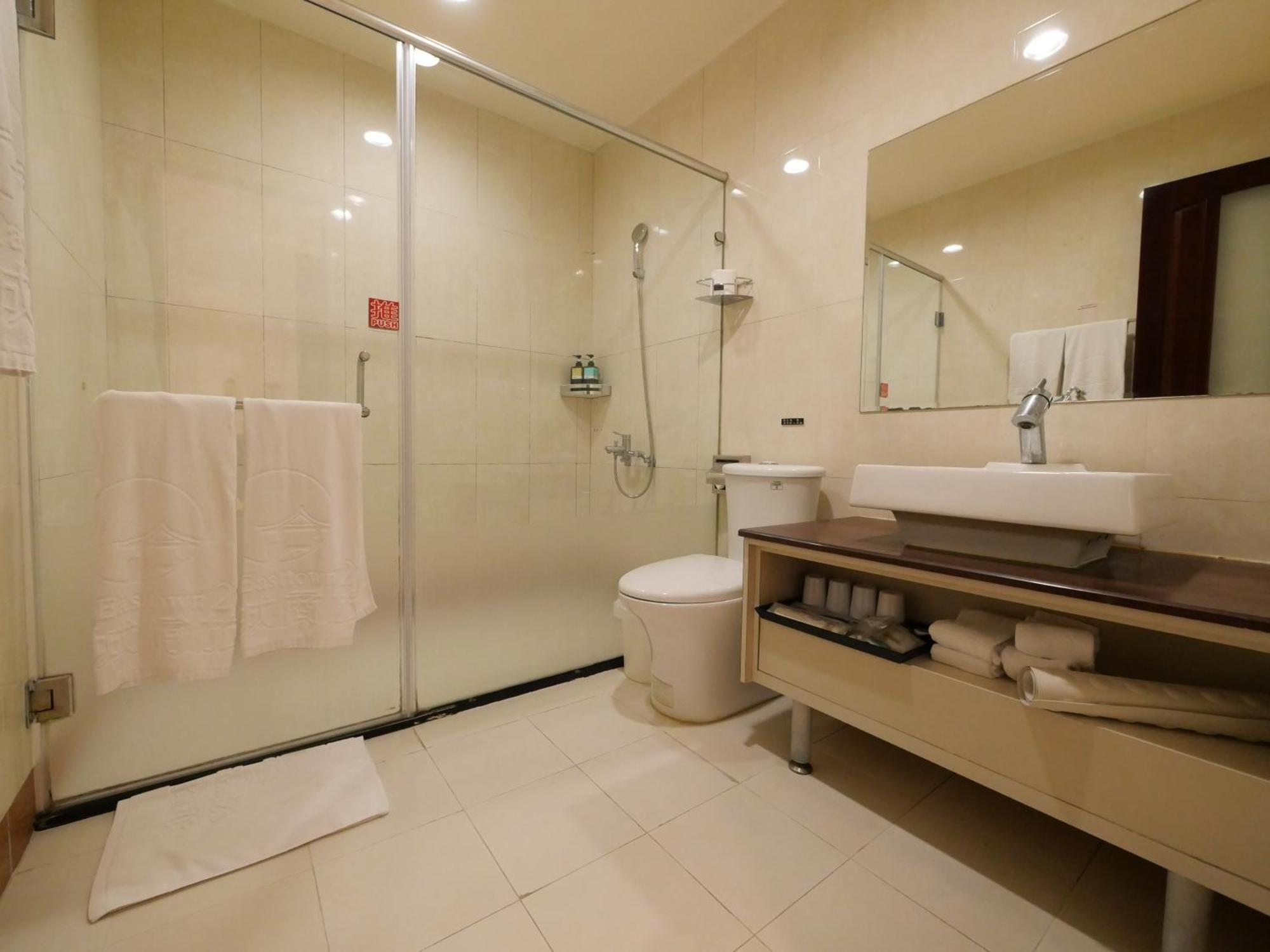 East Town 26 Hotel Хуалиен Сити Екстериор снимка